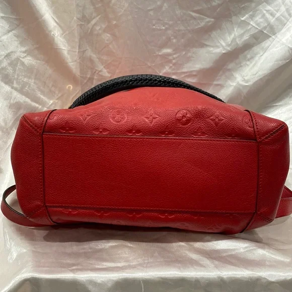 Authentic Louis Vuitton Bagatelle Empreinte Hobo handbag - Picture 4 of 14